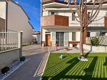 VILLA A SCHIERA A CAMPI BISENZIO