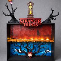 Diorama Espositore  Stranger things in 3D con LED 