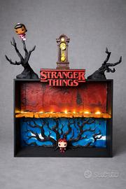 Diorama Espositore  Stranger things in 3D con LED 