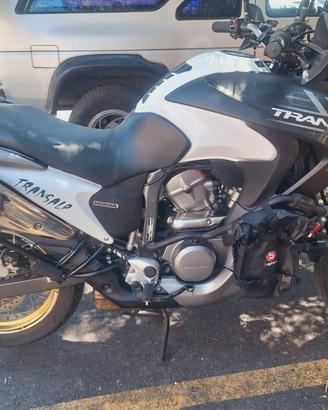 Honda Transalp XL 700 V del 2011