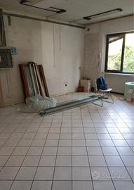 Magazzino trasformabile in abitazione + garage