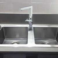 lavello acciaio inox con rubinetto 