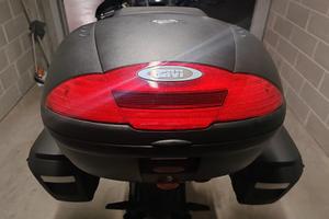 Bauletto Givi doppio casco 