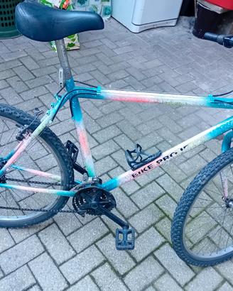 M.B pe andare a lavoro