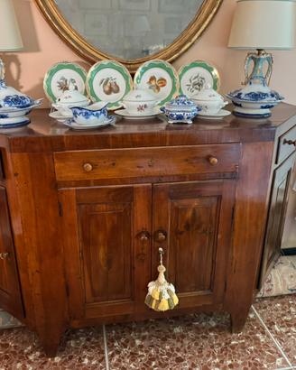 Antica credenza