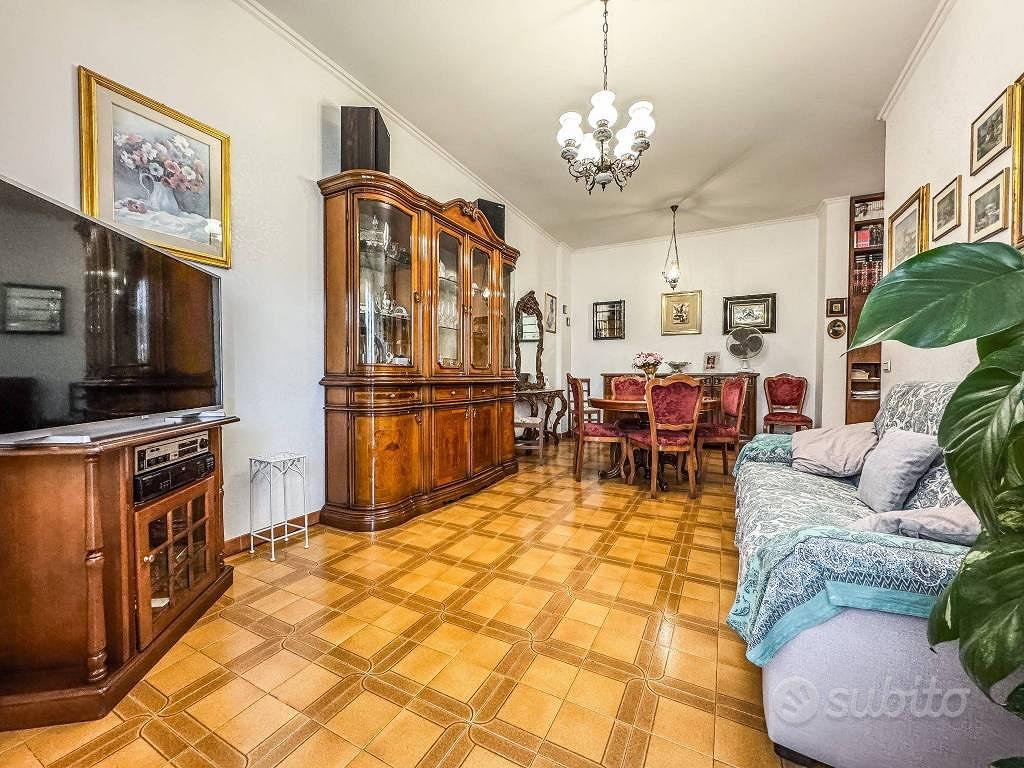 Apartment in Roma, Acilia Sud, Municipio Roma X - Altro
