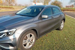 Mercedes GLA 200 sport benzina 