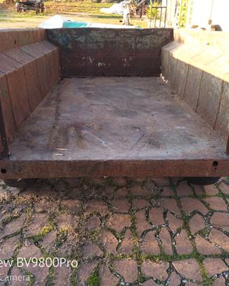 Rimorchio militare Jeep willys da restautare