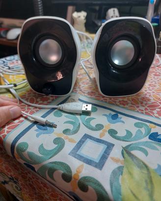Casse attive Logitech con attacco aux