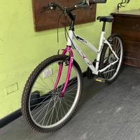 Bici mtb da donna ruote 26 come nuova