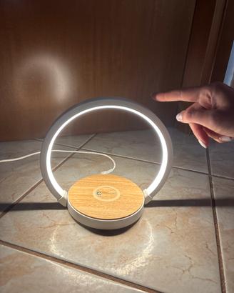 Basetta ricarica wireless con Lampada led