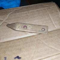 Cuneo ferma sportello corvette C3 ottone originale