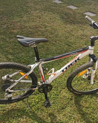 Mountain bike TREK 6300 ammortizzata Rock Shox