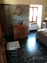 Casa in pietra x mesi estivi