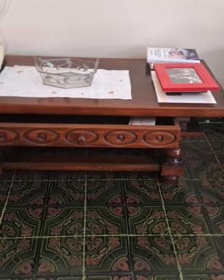 Tavolino con cassetto