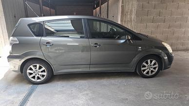 toyota corolla verso