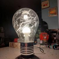 Lampada da tavolo