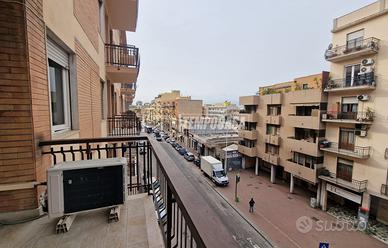 AMPIO E LUMINOSO PENTAVANO - VIALE SANT'AVENDRACE,