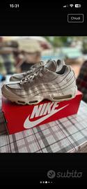 Nike Air Max 95 ESSENTIAL