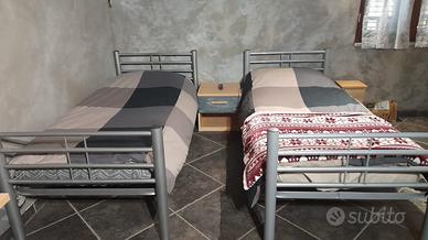 letti a 1 piazza compreso materasso