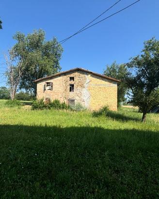 4 LOCALI A TRAVERSETOLO