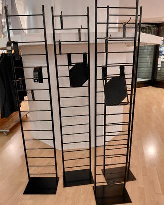 scalette con accessori per esposizione