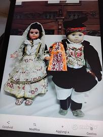 Bambole in costume sardo Sinnaese