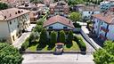 villa-di-338-m²-con-piu-di-5-locali-e-box-auto-dop