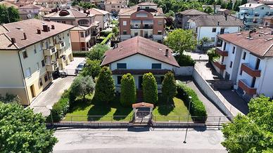 Villa di 338 m² con più di 5 locali e box auto dop
