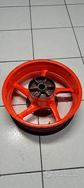 Cerchione posteriore Yamaha R1 2004/06