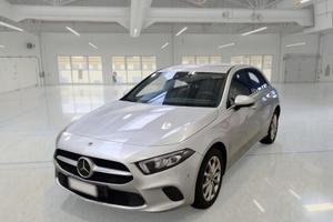 MERCEDES-BENZ A 250 E PLUG-IN HYBRID AUTO BUS EXTR