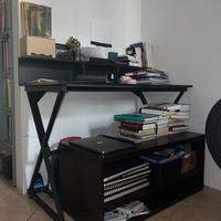 Scrivania nera in legno + mobile omaggio