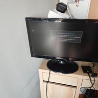 Televisore Samsung

T22B300EW