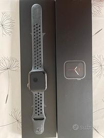 Orologio Apple watch Nike serie 6 44mm nero GPS