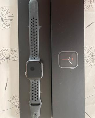 Orologio Apple watch Nike serie 6 44mm nero GPS