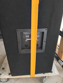 cassa beringher  doppio woofer  da 15 