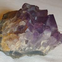 Quarzo Ametista cristalli su matrice (Brasile)