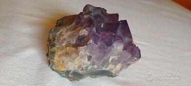 Quarzo Ametista cristalli su matrice (Brasile)