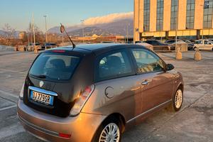 Lancia ypsilon 2007 NEOPATENTATI 