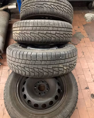 Cerchi per Fiat 500 1° serie con gomme termiche