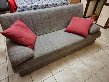 Divano con contenitore 