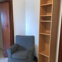 Poltrona IKEA sfoderabile + Libreria color legno