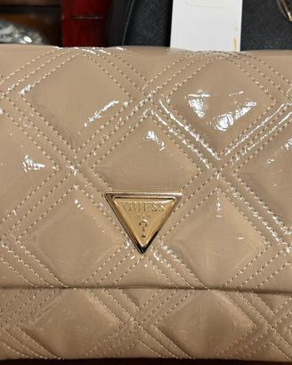 Borsa Guee