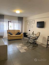 Elegante uso ufficio via Tola