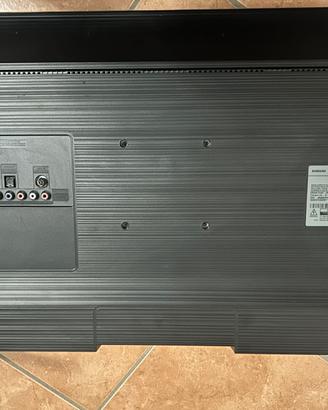 Tv samsung 32 LED perfet funzionante (trattabili )