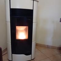 Stufa a pellet Palazzetti in ceramica 