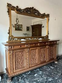 Credenza antica in legno intagliato con specchiera