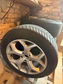 Cerchi più gomme 19’’