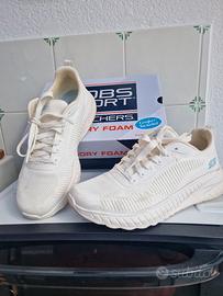 SKECHERS bianche mis. 37 come nuove. 