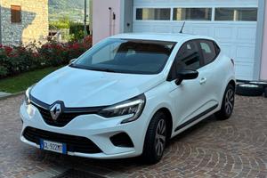 Renault Clio 2023 100CV GPL + SET 4 CERCHI IN LEGA